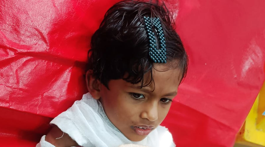 শিশু শিক্ষার্থীর আগুনে পুড়ে মৃত্যু, ৮ শিক্ষক বরখাস্ত