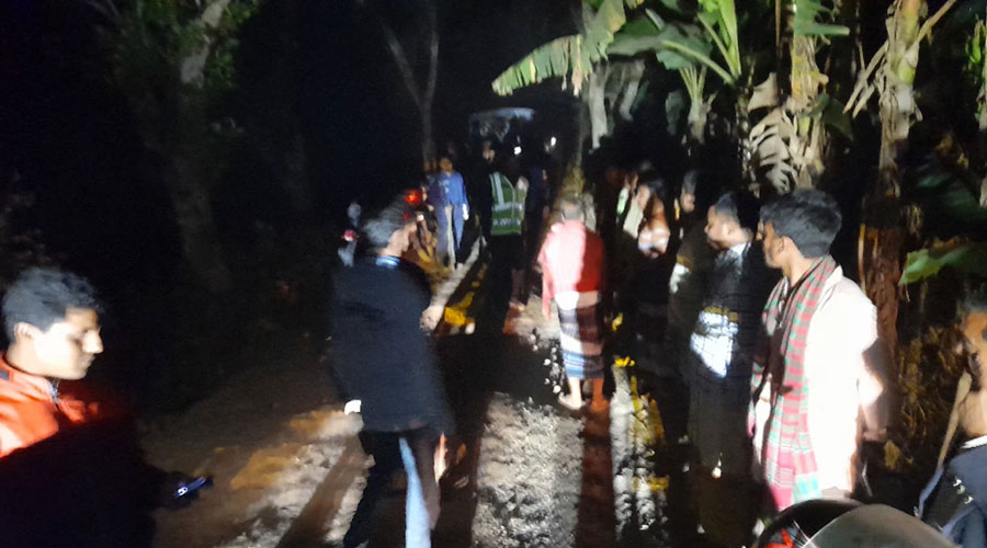 একসঙ্গে ৩ জনকে হত্যা করে গণমাধ্যমে খুদে বার্তা!