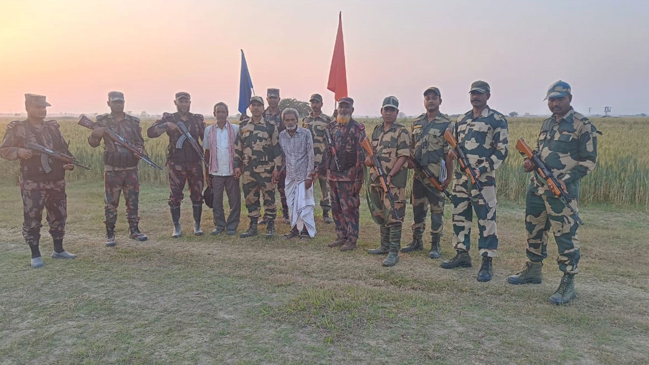 অবৈধভাবে বাংলাদেশে ঢুকে পড়া দুই ভারতীয়কে ফেরত দিয়েছে বিজিবি