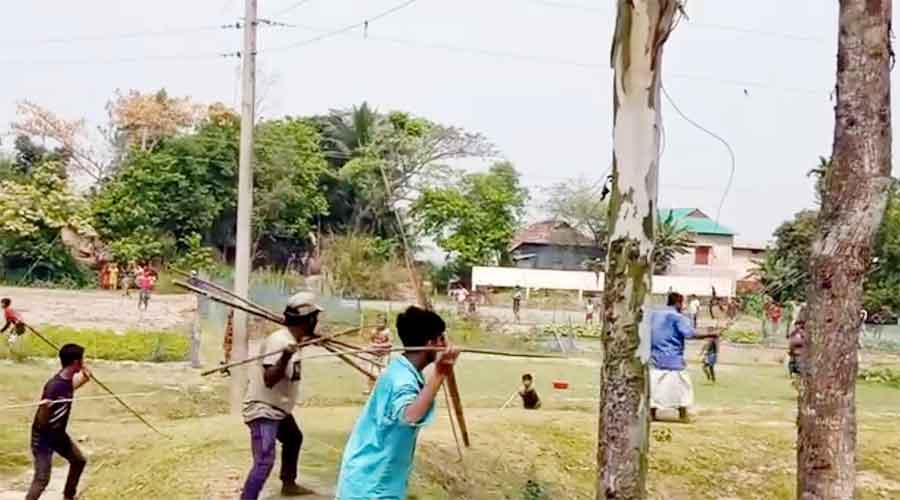 ফুটবল খেলা নিয়ে সংঘর্ষে আহত ২০