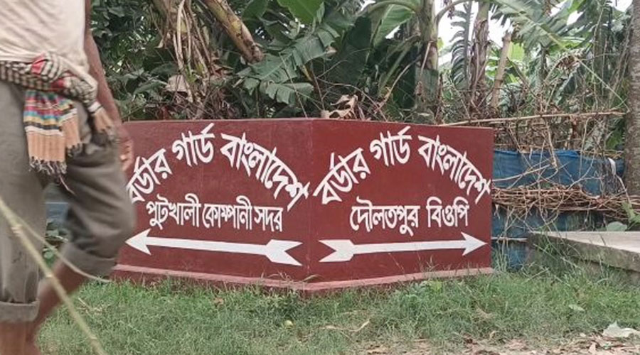 চোরাকারবারিদের ধরতে গিয়ে বিজিবি সদস্য নিহত