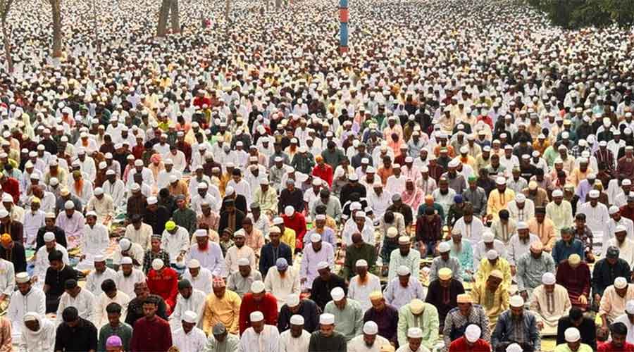 শোলাকিয়ায় গুলি ছুঁড়ে নামাজ শুরুর ঘোষণা