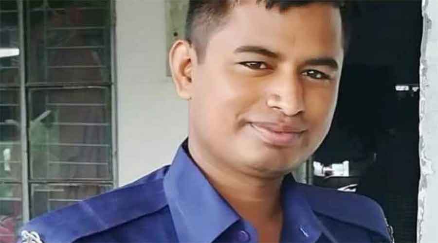 কিশোরগঞ্জ বাসা থেকে পুলিশ সদস্যের মরদেহ উদ্ধার