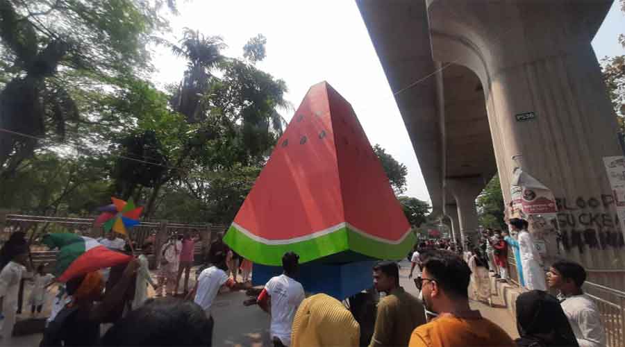 বর্ষবরণ আনন্দ শোভাযাত্রায় ফিলিস্তিনের প্রতি সংহতি 