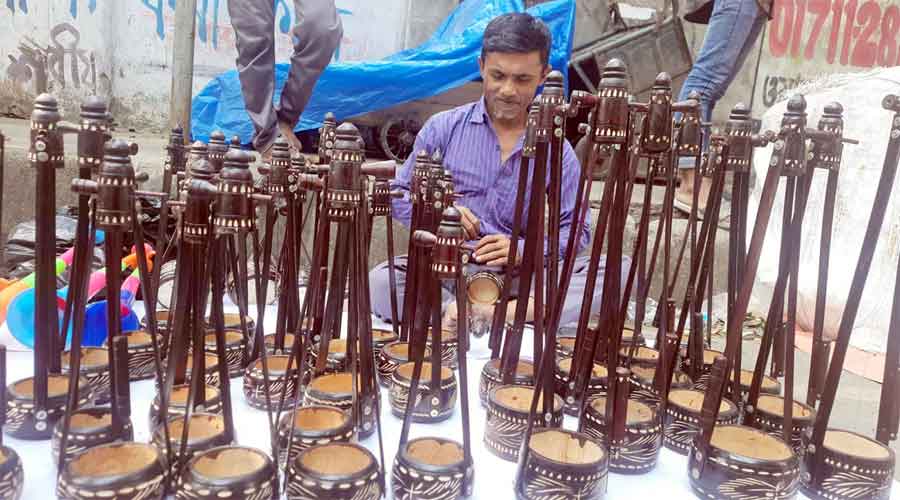 শিল্পকলা একাডেমিতে জমজমাট বৈশাখী মেলা