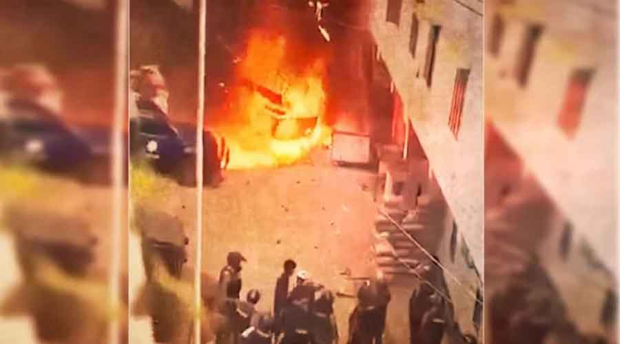 মরদেহ পোড়ানো : তিন পুলিশ কর্মকর্তা ট্রাইব্যুনালে