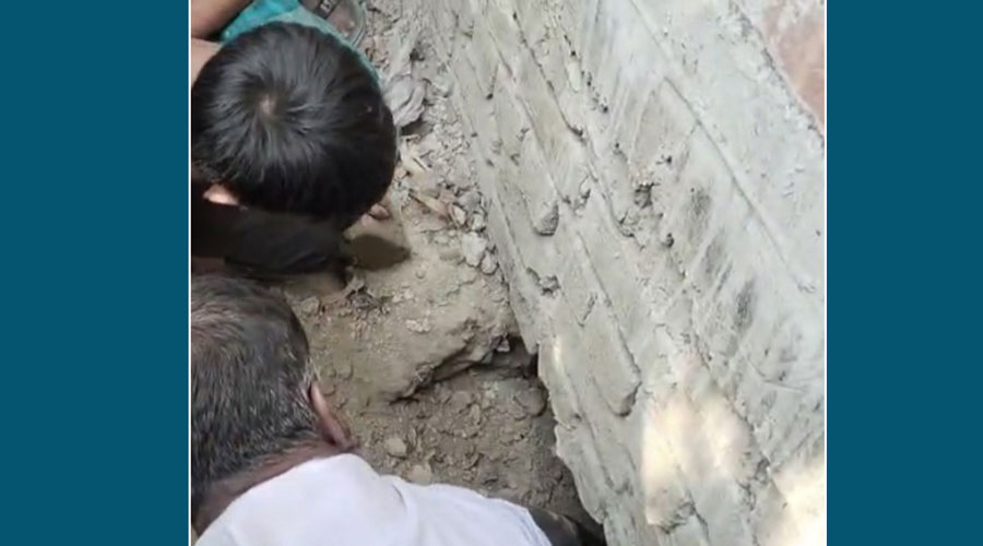 ‘মিনি আয়নাঘর’ ঘিরে চাঞ্চল্য