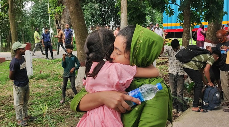 দেশে ফিরলো ভারতে আটক ১১ বাংলাদেশি
