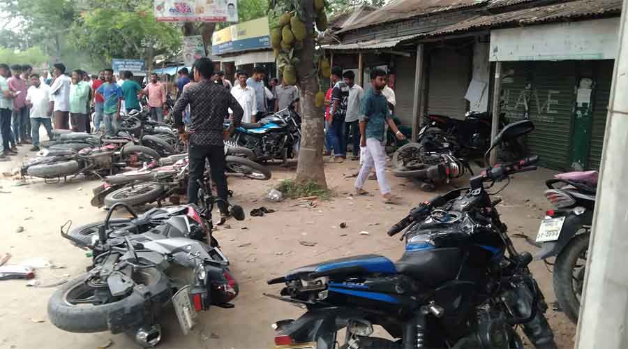 পাবনায় বিএনপি-জামায়াত দফায় দফায় সংঘর্ষে আহত ৩০