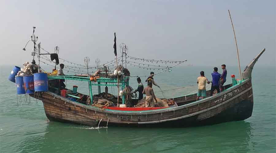 মেঘনা নদীতে ট্রলার ডুবি