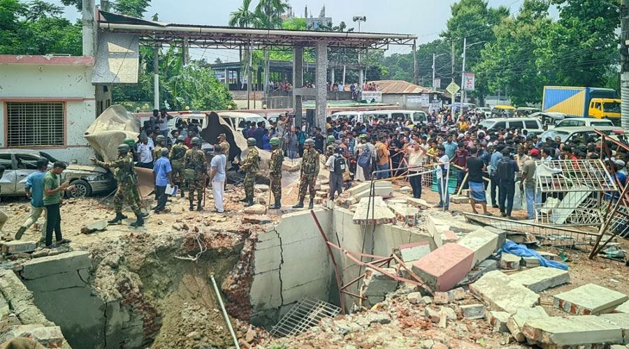 ফিলিং স্টেশনে ভয়াবহ বিস্ফোরণ, বহু হতাহতের শঙ্কা