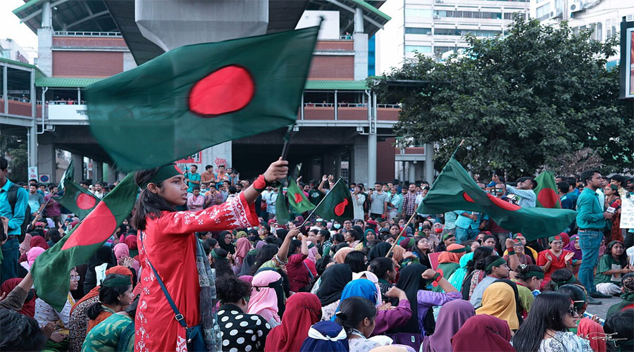 বিপ্লবের ঝড়ে সেদিন লন্ডভন্ড হয় স্বৈরাচারী হাসিনার মসনদ