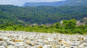 সাদাপাথর লুটের ঘটনায় আটক ৫