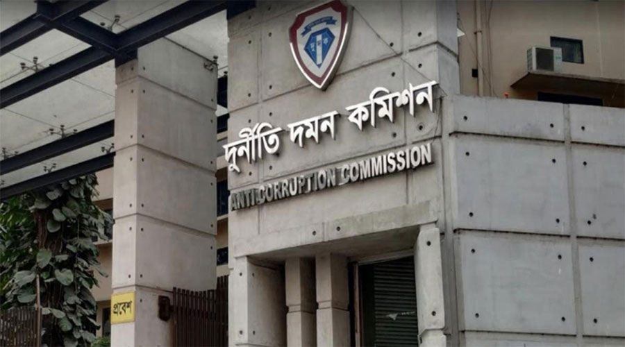 ৩ এনবিআর কর্মকর্তার বিরুদ্ধে মামলার অনুমোদন দুদকের