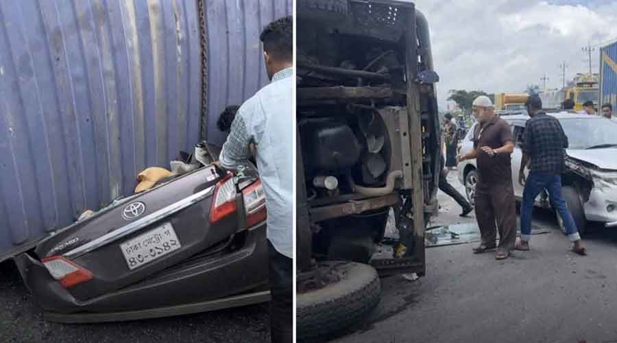 প্রাইভেটকারের ওপর উল্টে পড়ল কাভার্ডভ্যান, নিহত একই পরিবারের ৪ জন