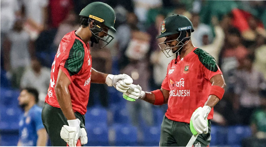 তামিমের ফিফটির পরও কোনোরকমে দেড়শ ছুঁয়েছে বাংলাদেশ