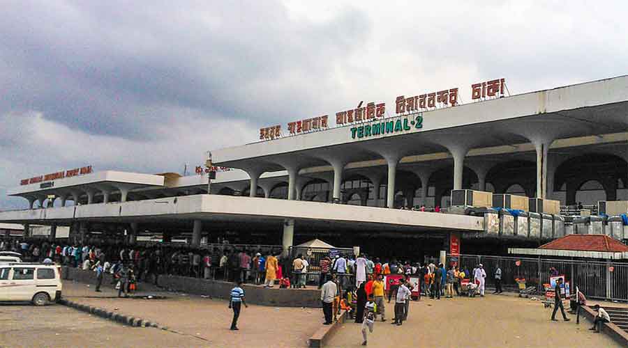 পুরোপুরি নিভল বিমানবন্দরের আগুন