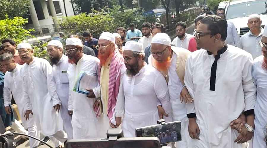জামায়াত সেক্রেটারির নেতৃত্বে যমুনায় ৮ দলের প্রতিনিধিরা