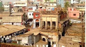 পুরান ঢাকার অধিকাংশ ভবন ঝুঁকিপূর্ণ 