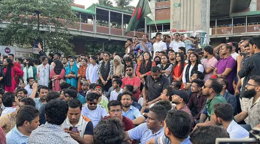 যমুনা অভিমুখে ৪৭তম বিসিএস পরীক্ষার্থীরা, পুলিশের বাধা