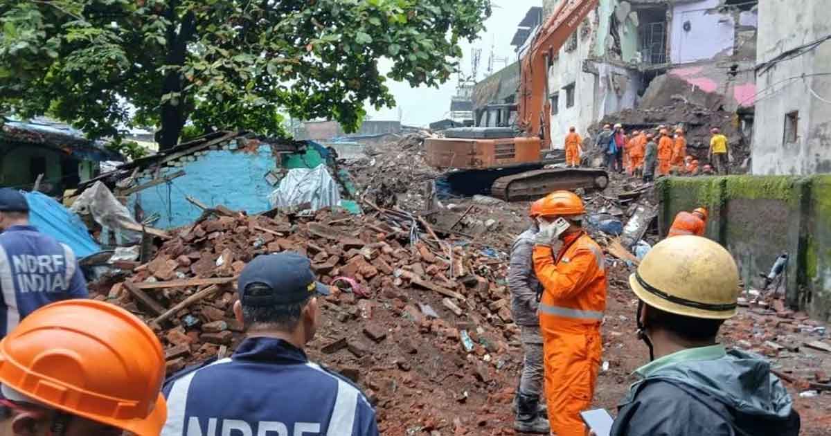 মুম্বাইয়ে চারতলা ভবন ধসে নিহত ৮
