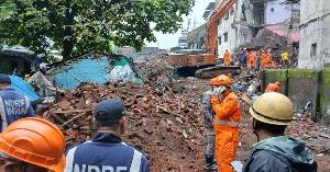 মুম্বাইয়ে চারতলা ভবন ধসে নিহত ৮