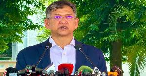 পুলিশ কোনো দলের লাঠিয়াল বাহিনী নয়