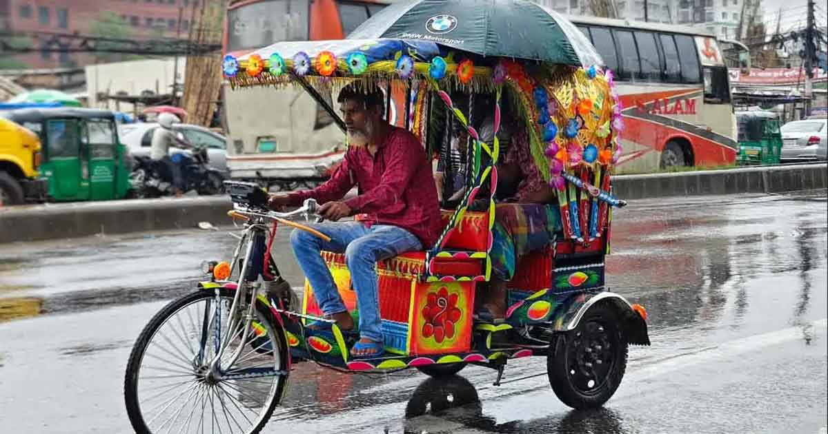 দুপুরের দিকে ঢাকায় বজ্রসহ বৃষ্টির আভাস