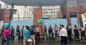 সচিবালয়ের সামনে অতিরিক্ত পুলিশ মোতায়েন