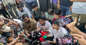 ৭ কলেজের সব সেশন সেন্ট্রাল ইউনিভার্সিটিতে অন্তর্ভুক্তির দাবিতে অবস্থান কর্মসূচি