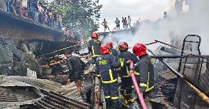 রাজধানীর শ্যামলীতে আগুন, এক ঘণ্টায় নিয়ন্ত্রণে