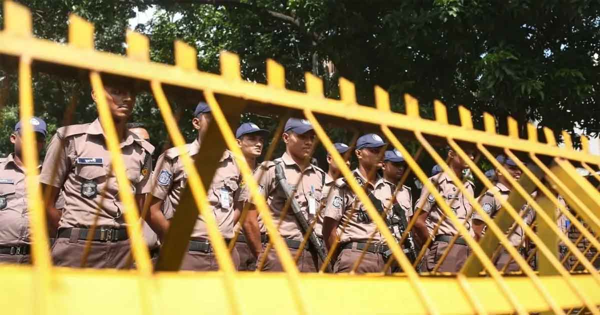 ধানমন্ডি ৩২ ঘিরে কঠোর নিরাপত্তা ব্যবস্থা