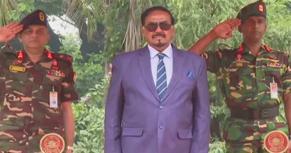 বঙ্গভবনে থেকে বিদায় নিলেন ভারপ্রাপ্ত রাষ্ট্রপতি
