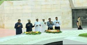 নবনির্বাচিত রাষ্ট্রপতি জিয়াউর রহমান ও খালেদা জিয়ার সমাধিতে শ্রদ্ধা জানালেন 