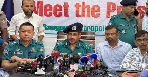 রংপুরে চারজনকে হত্যা নিয়ে পুলিশের সংবাদ সম্মেলন