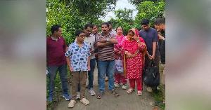 সপরিবারে আত্মগোপনে থাকা চাঁদপুরের স্বর্ণ ব্যবসায়ী পিন্টু আটক