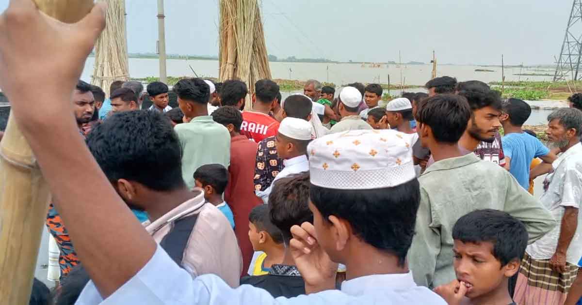 নিখোঁজ  শিশুর খোঁজে নদী পাড়ে মানুষের ভিড়, ছবিঃ সংগৃহীত 
