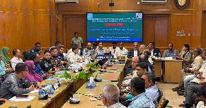 সরকারি দায়িত্ব পালনে অবহেলা করলে কঠোর ব্যবস্থা