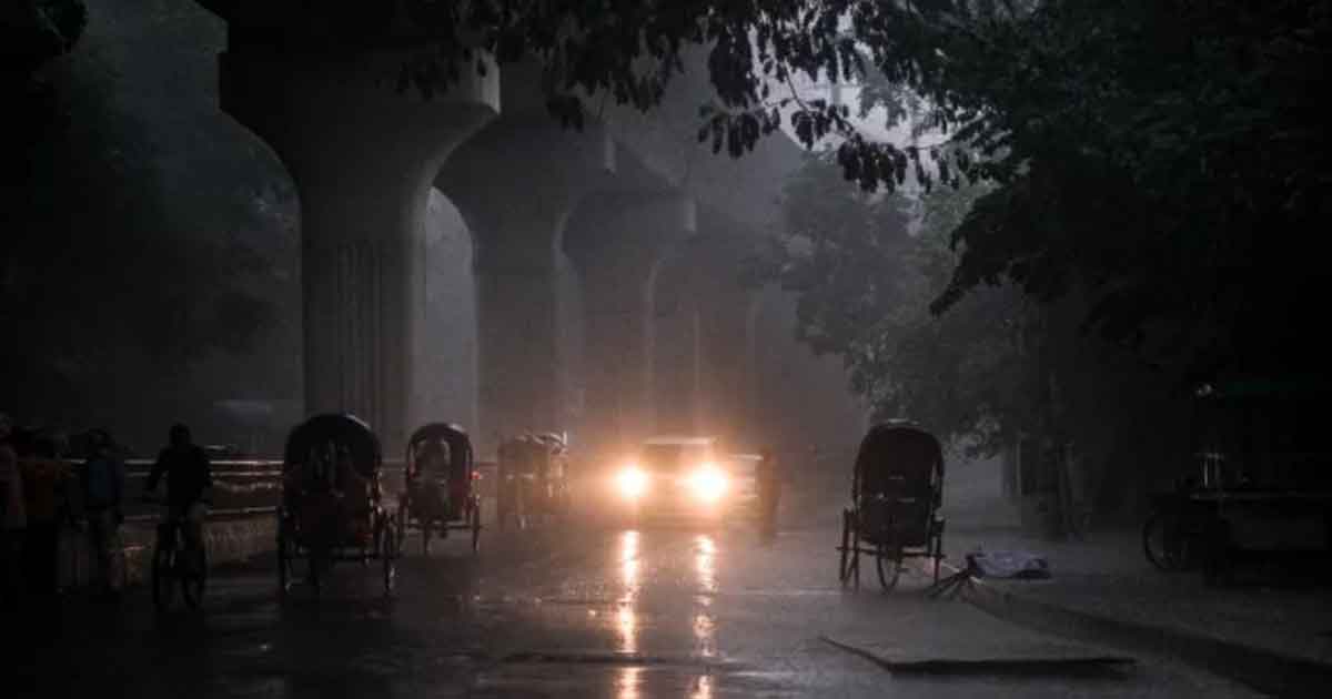 ঢাকায় রাতে হালকা বৃষ্টির আভাস