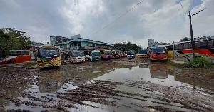 রাজশাহী থেকে এবার সারাদেশের বাস চলাচল বন্ধ