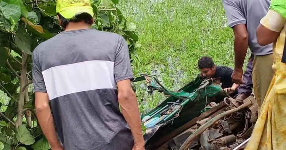 সিএনজি-কাভার্ড ভ্যানের মুখোমুখি সংঘর্ষ, ছবিঃ সংগৃহীত 