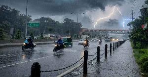 ঢাকায় বজ্রসহ বৃষ্টির আভাস 