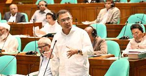 গভীর সাগরে নতুন এলএনজি টার্মিনাল ও ১৫০ কূপ খননের পরিকল্পনা: প্রধানমন্ত্রী