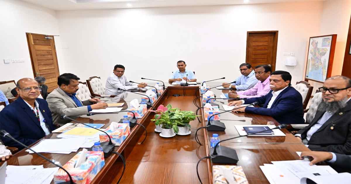প্রধানমন্ত্রী তারেক রহমান বৃহস্পতিবার সচিবালয়ের মন্ত্রিপরিষদ বিভাগের সভাকক্ষে আয়োজিত বৈঠকে সভাপতিত্ব করেন, ছবিঃ সংগৃহীত