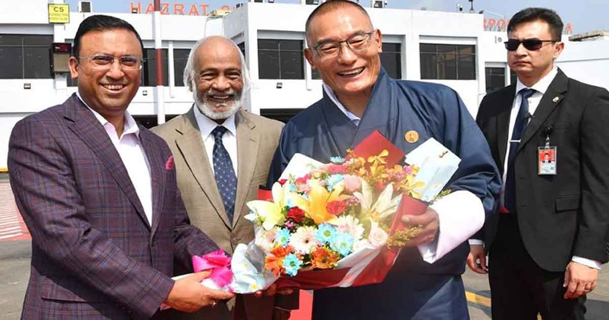 ভুটানের প্রধানমন্ত্রী শেরিং তোবগে ও স্থানীয় সরকার, পল্লী উন্নয়ন ও সমবায় মন্ত্রী ড. আবদুল মঈন খান এবং পররাষ্ট্র প্রতিমন্ত্রী-১ হুমায়ুন কবির, ছবিঃ সংগৃহীত 