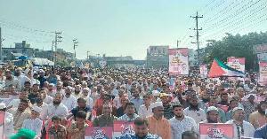 গাজীপুরে ১১ দলের লংমার্চের পথসভা রূপ নিল জনসভায়