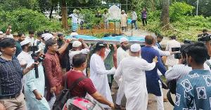 চিরনিদ্রায় শায়িত অপ্রতিম