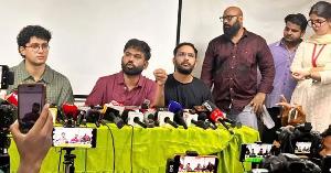 ভারতের প্রধান নির্বাচন কমিশনারকে পদত্যাগ করতে ৪৮ ঘণ্টা সময় দিল ‘ককরোচ’