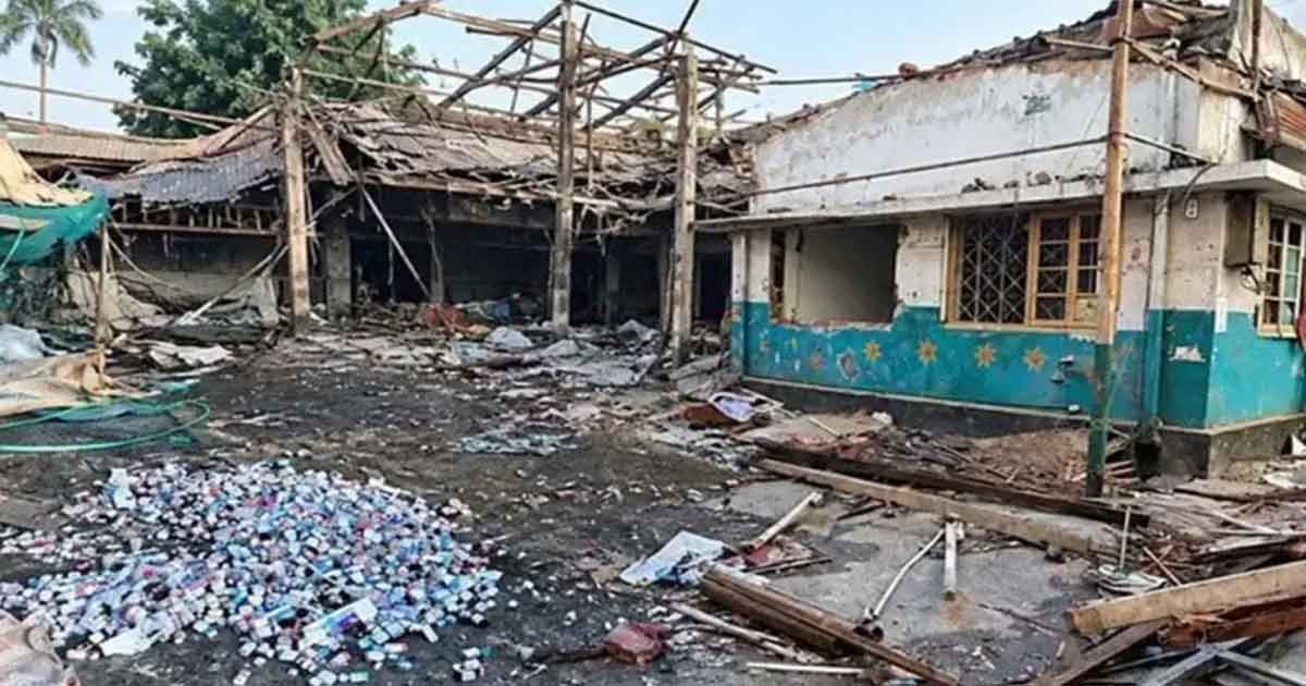মিরপুরে স্বাস্থ্যকেন্দ্রে হামলা, ছবিঃ সংগৃহীত 