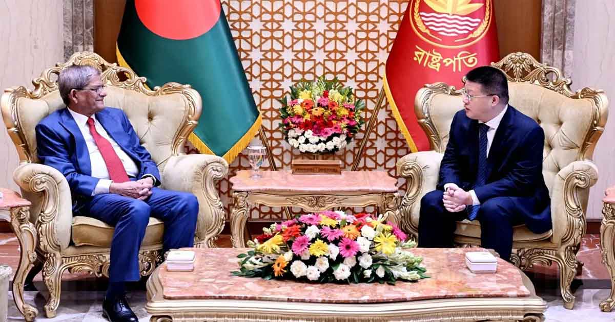 রাষ্ট্রপতি মির্জা ফখরুল ইসলাম আলমগীর ও চীনের রাষ্ট্রদূত ইয়াও ওয়েন, ছবিঃ সংগৃহীত